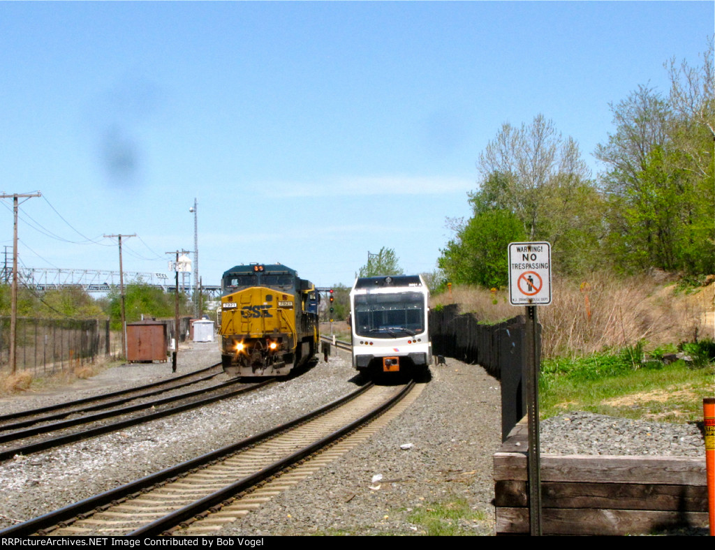 CSX 7921 and NJT 3501